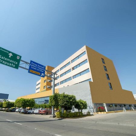 Capital O Hotel Casa Real Celaya Селая Екстер'єр фото