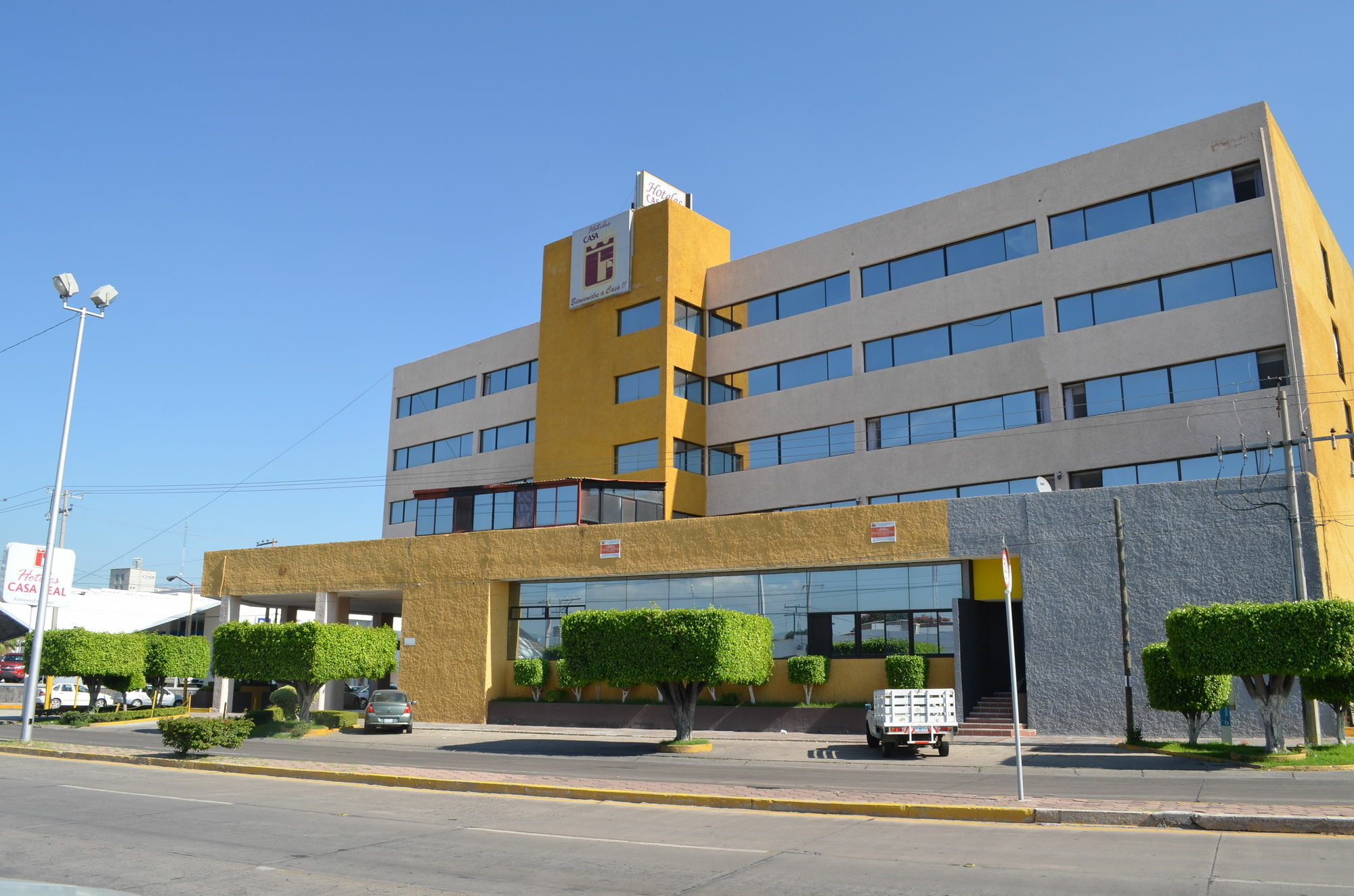 Capital O Hotel Casa Real Celaya Селая Екстер'єр фото