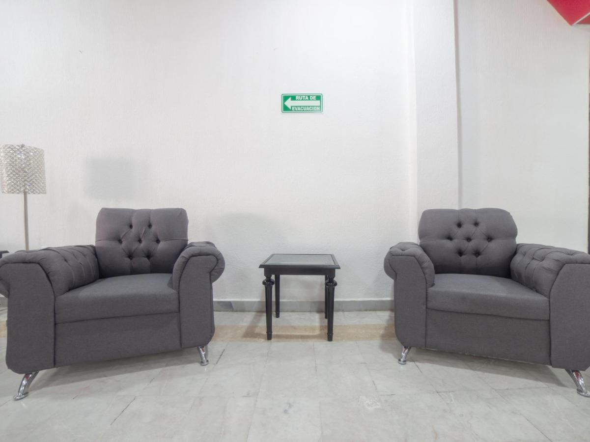 Capital O Hotel Casa Real Celaya Екстер'єр фото